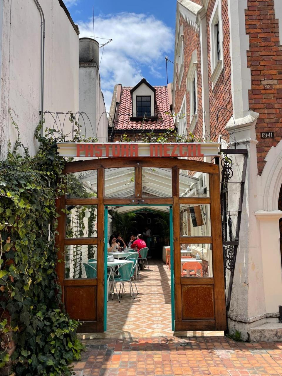 Marietta - House Of Social Travellers Hostel Богота Екстериор снимка
